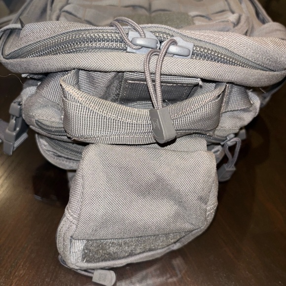 5.11 tactical sling backpack - Picture 4 of 7